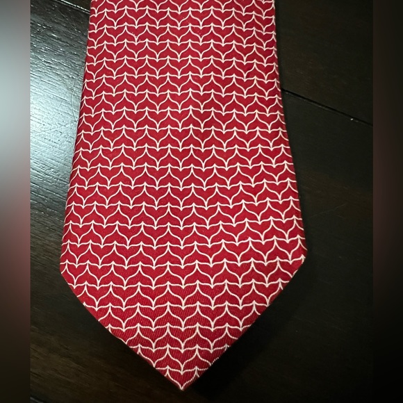 Vineyard Vines Whale Tie - Picture 2 of 3